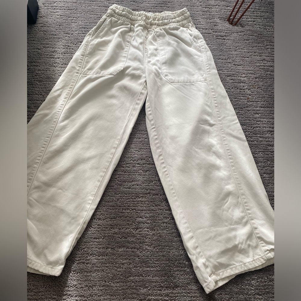 Cream/Brown pants